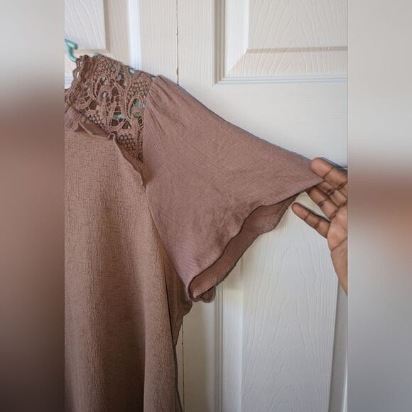 Flower and Feather women's blouse - Picture 4 of 8